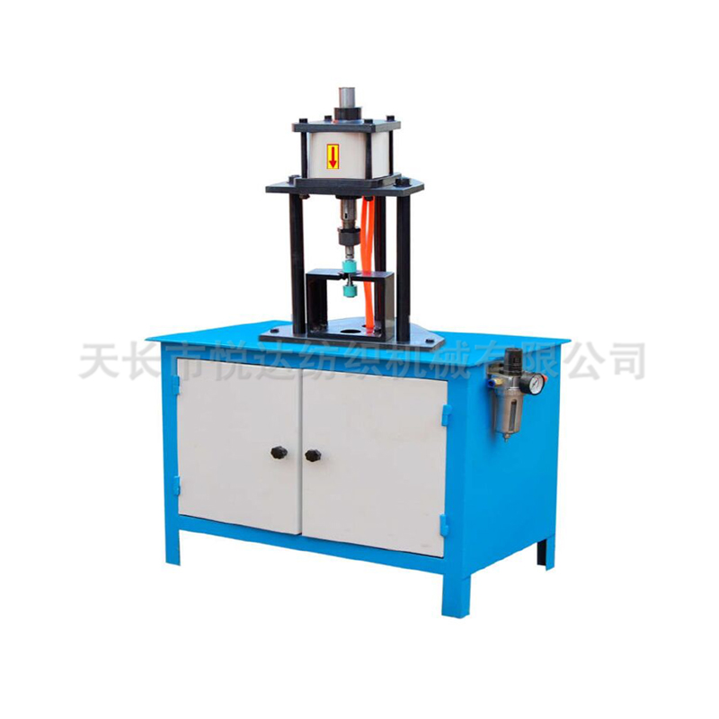 YD-QTJ氣動套皮輥機